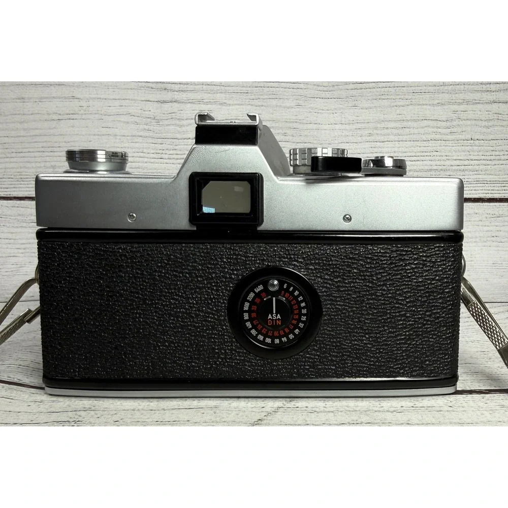 Minolta SRT 101‎ 35mm SLR Film Camera with MC Rokkor-PF 55mm f1.7 Lens Silver